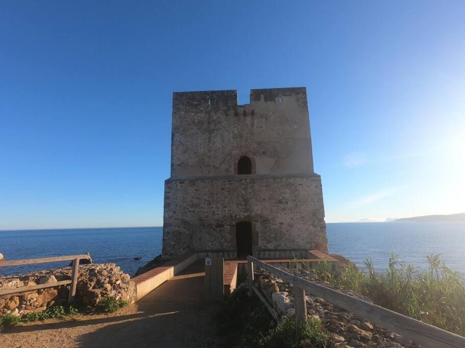 Schoenes Penthouse Mit Meerblick Pura Vida Bahia de Casares ภายนอก รูปภาพ